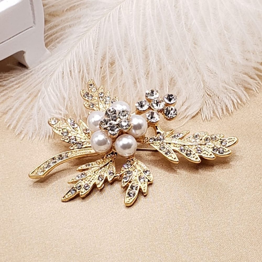 Brand New Rhinestone With Pearl Leaf Style Brooch Pin